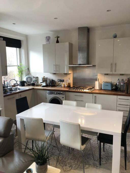 Appartamento Metropolitan Tranquility: Chic Flat Regent's Park Londra